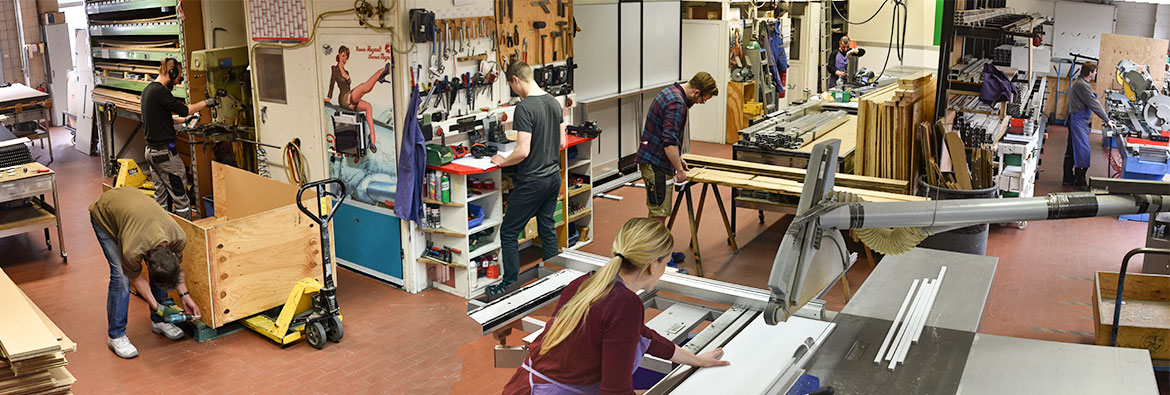 The SECO Sign Production Team