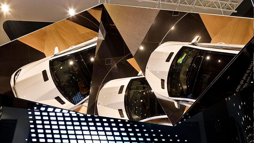 The Showroom, Mercedes Berlin - exhibition room mirrors