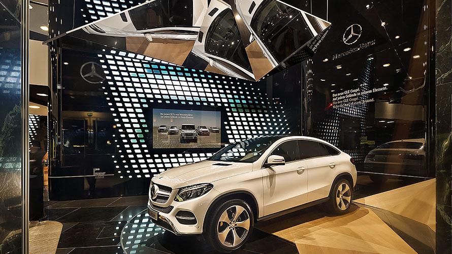 The Showroom, Mercedes Berlin - exhibition room mirrors