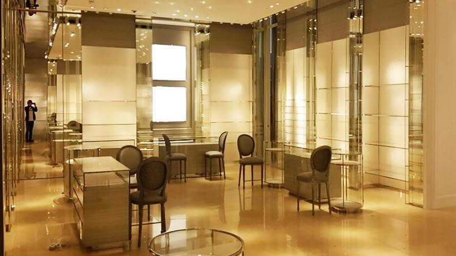 Shop design DIOR Asia - store mirror