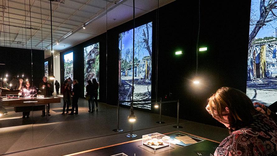 Architecture Museum of TU Munich - art exhibition room mirror