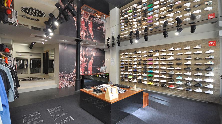 BSTN Shop Munich - retail space mirror