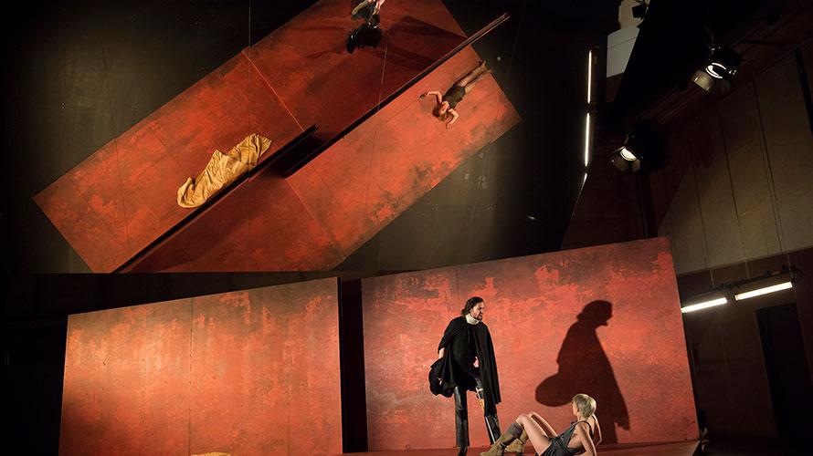 Theater Basel, AMPHITRYON - theater mirror