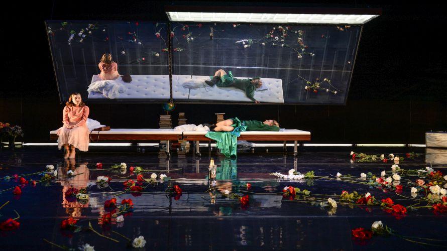 National Theater Mannheim - theater mirror