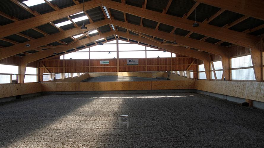 Riding facility Gutshof Tauten - riding hall mirror